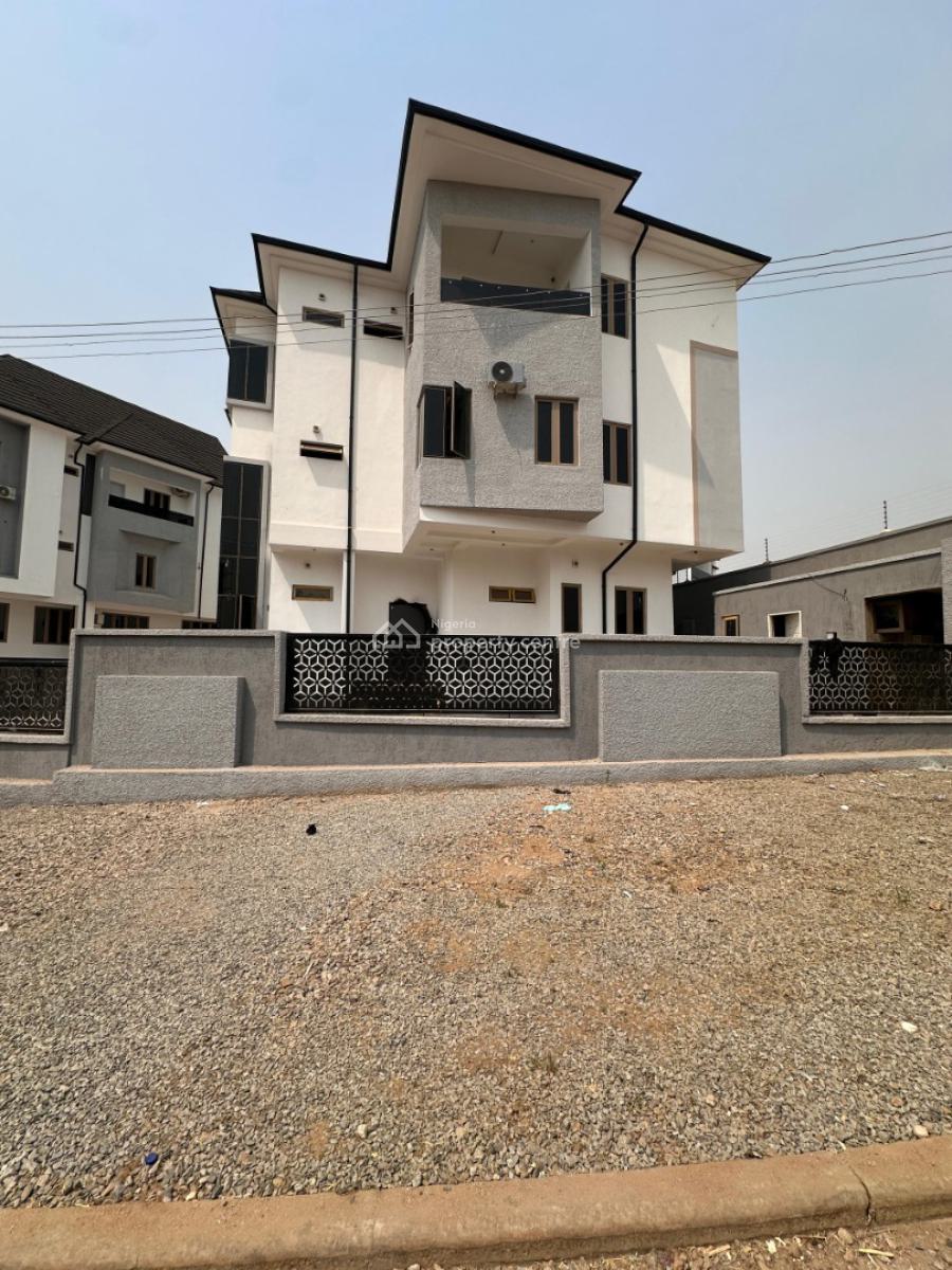 Luxury 4 Bedroom Semi-detached Duplex, Guzape Main, Guzape District, Abuja, Semi-detached Duplex for Sale