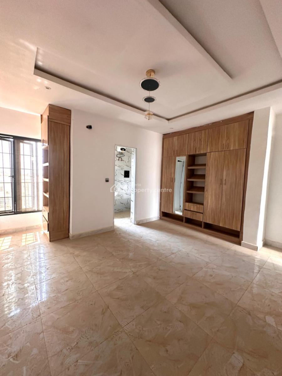 Amazing 5 Bedroom Terrace, Guzape Main, Guzape District, Abuja, Terraced Duplex for Sale