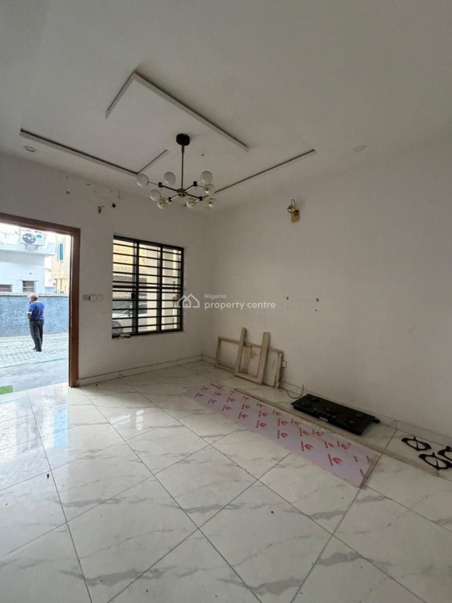 3-bedroom with Family Lounge, Ikota, Lekki, Lagos, Terraced Duplex for Rent