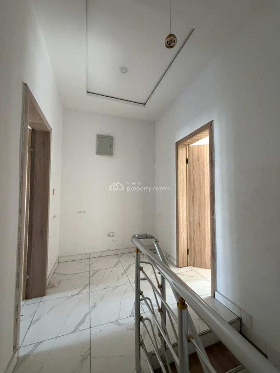 3-bedroom with Family Lounge, Ikota, Lekki, Lagos, Terraced Duplex for Rent