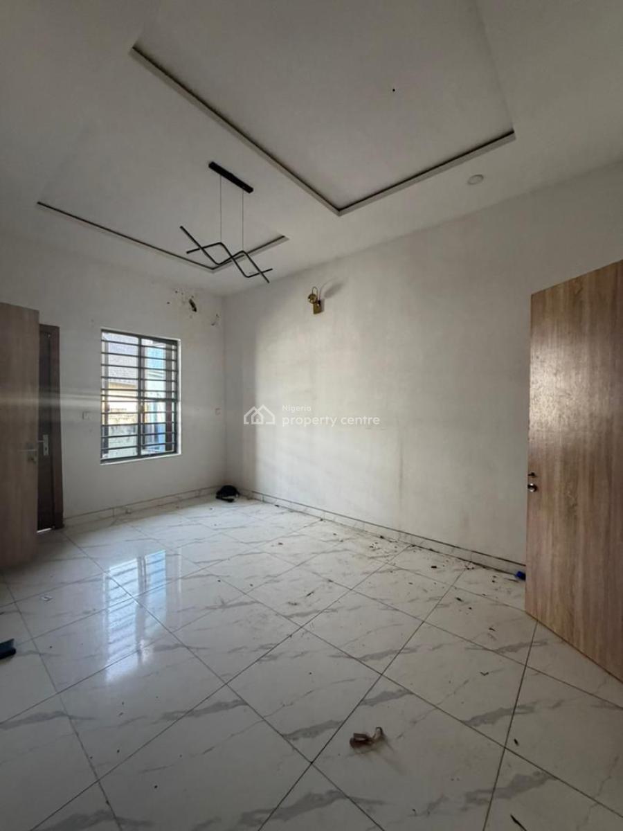 3-bedroom with Family Lounge, Ikota, Lekki, Lagos, Terraced Duplex for Rent