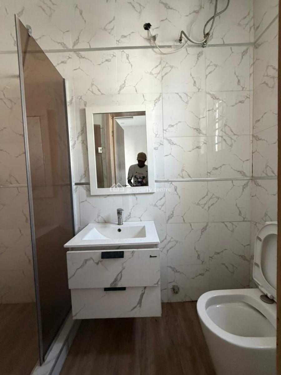 3-bedroom with Family Lounge, Ikota, Lekki, Lagos, Terraced Duplex for Rent