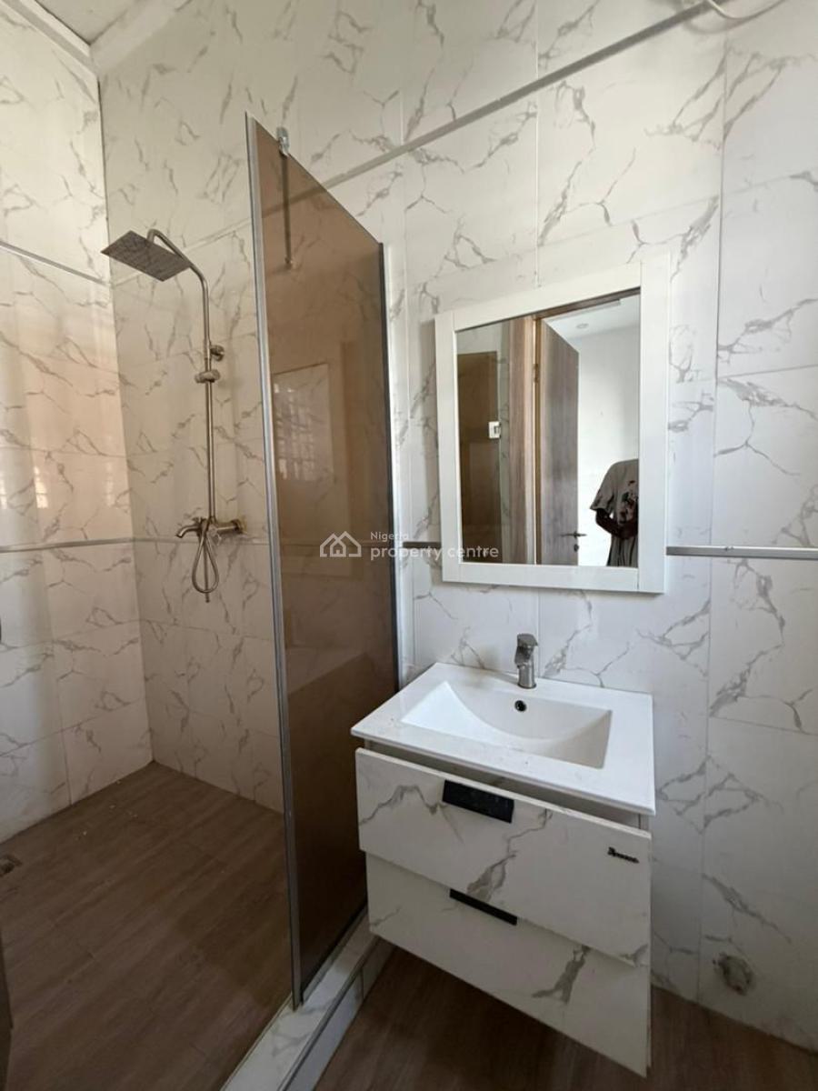 3-bedroom with Family Lounge, Ikota, Lekki, Lagos, Terraced Duplex for Rent