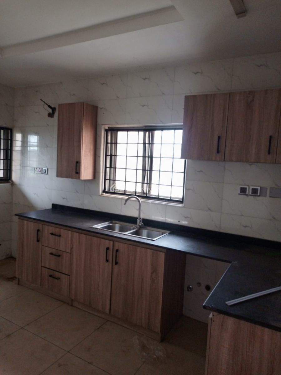 Spacious 2 Bedroom Flat, All Room En Suite with Guest Toilet and Bath, Off Omofade Crescent, Omole Phase 1 Gra Lagos, Omole Phase 1, Ikeja, Lagos, Flat / Apartment for Rent