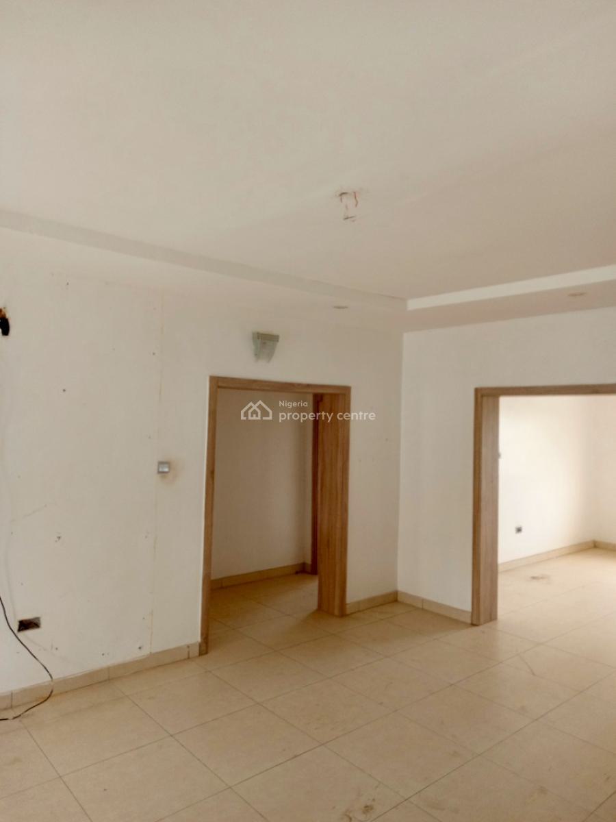 Spacious 2 Bedroom Flat, All Room En Suite with Guest Toilet and Bath, Off Omofade Crescent, Omole Phase 1 Gra Lagos, Omole Phase 1, Ikeja, Lagos, Flat / Apartment for Rent