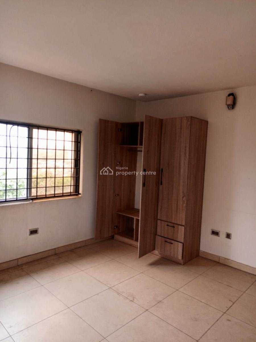 Spacious 2 Bedroom Flat, All Room En Suite with Guest Toilet and Bath, Off Omofade Crescent, Omole Phase 1 Gra Lagos, Omole Phase 1, Ikeja, Lagos, Flat / Apartment for Rent