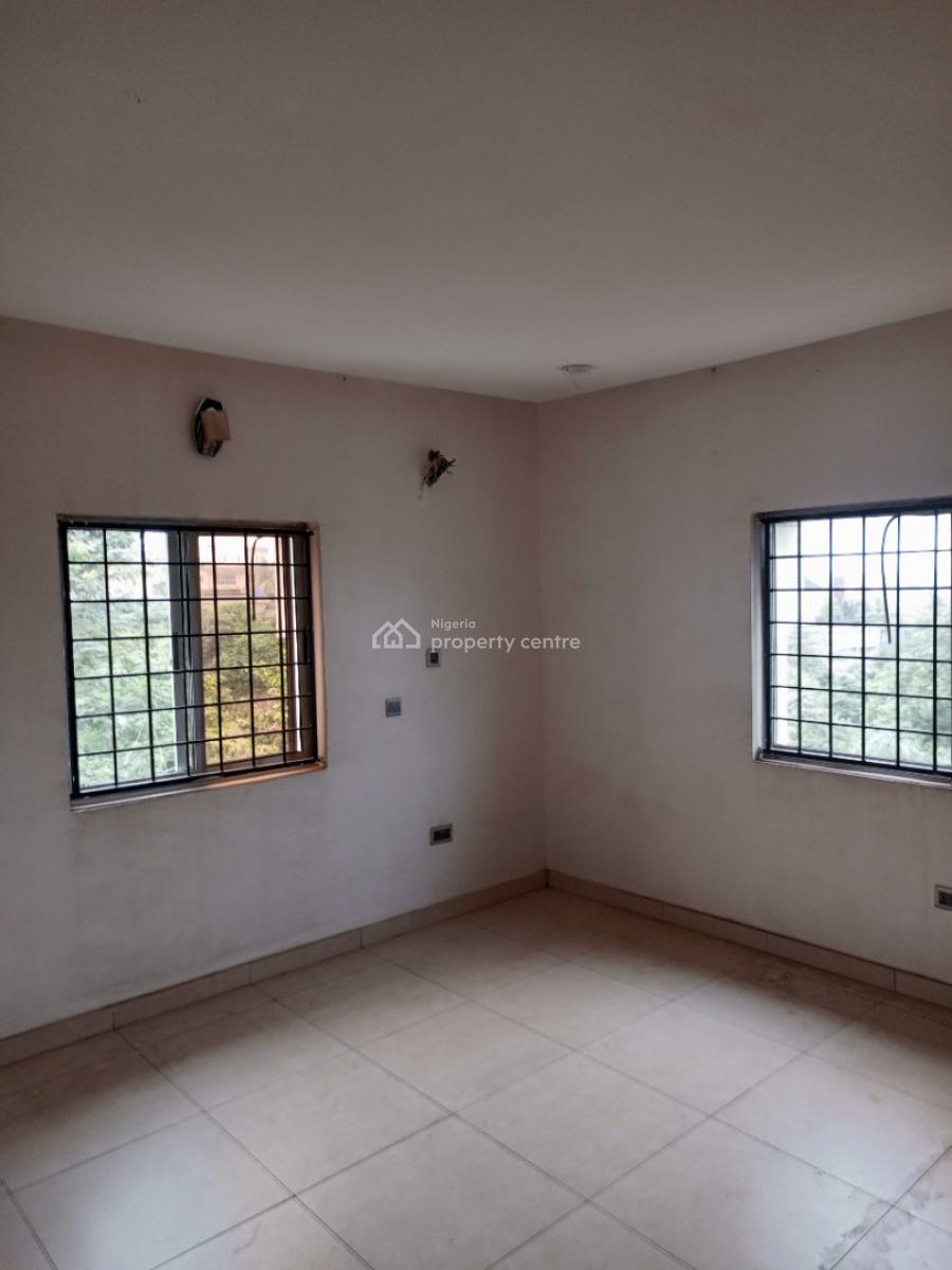 Spacious 2 Bedroom Flat, All Room En Suite with Guest Toilet and Bath, Off Omofade Crescent, Omole Phase 1 Gra Lagos, Omole Phase 1, Ikeja, Lagos, Flat / Apartment for Rent