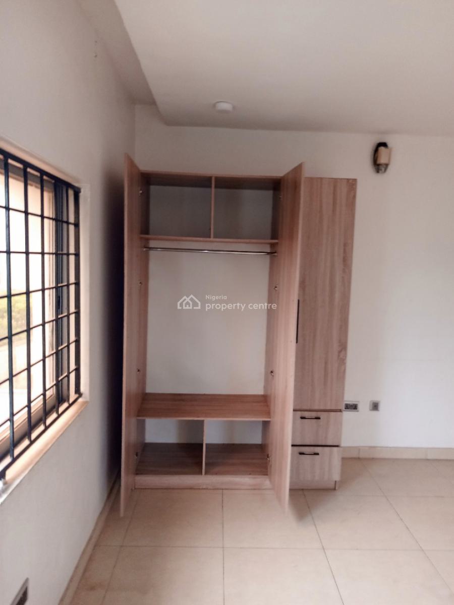 Spacious 2 Bedroom Flat, All Room En Suite with Guest Toilet and Bath, Off Omofade Crescent, Omole Phase 1 Gra Lagos, Omole Phase 1, Ikeja, Lagos, Flat / Apartment for Rent