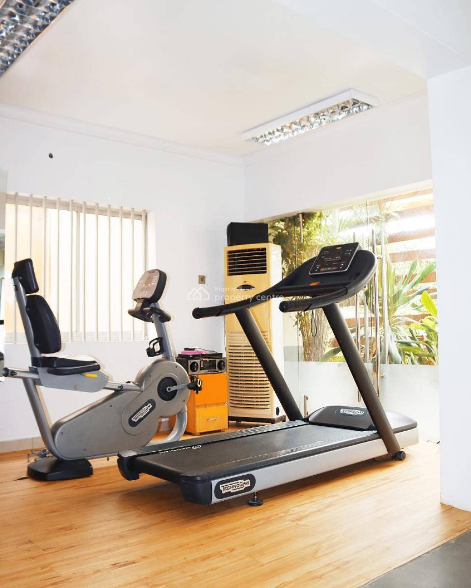 Nicely Furnished 2 Bedroom Apartment, Isolo, Lagos, Flat / Apartment Short Let