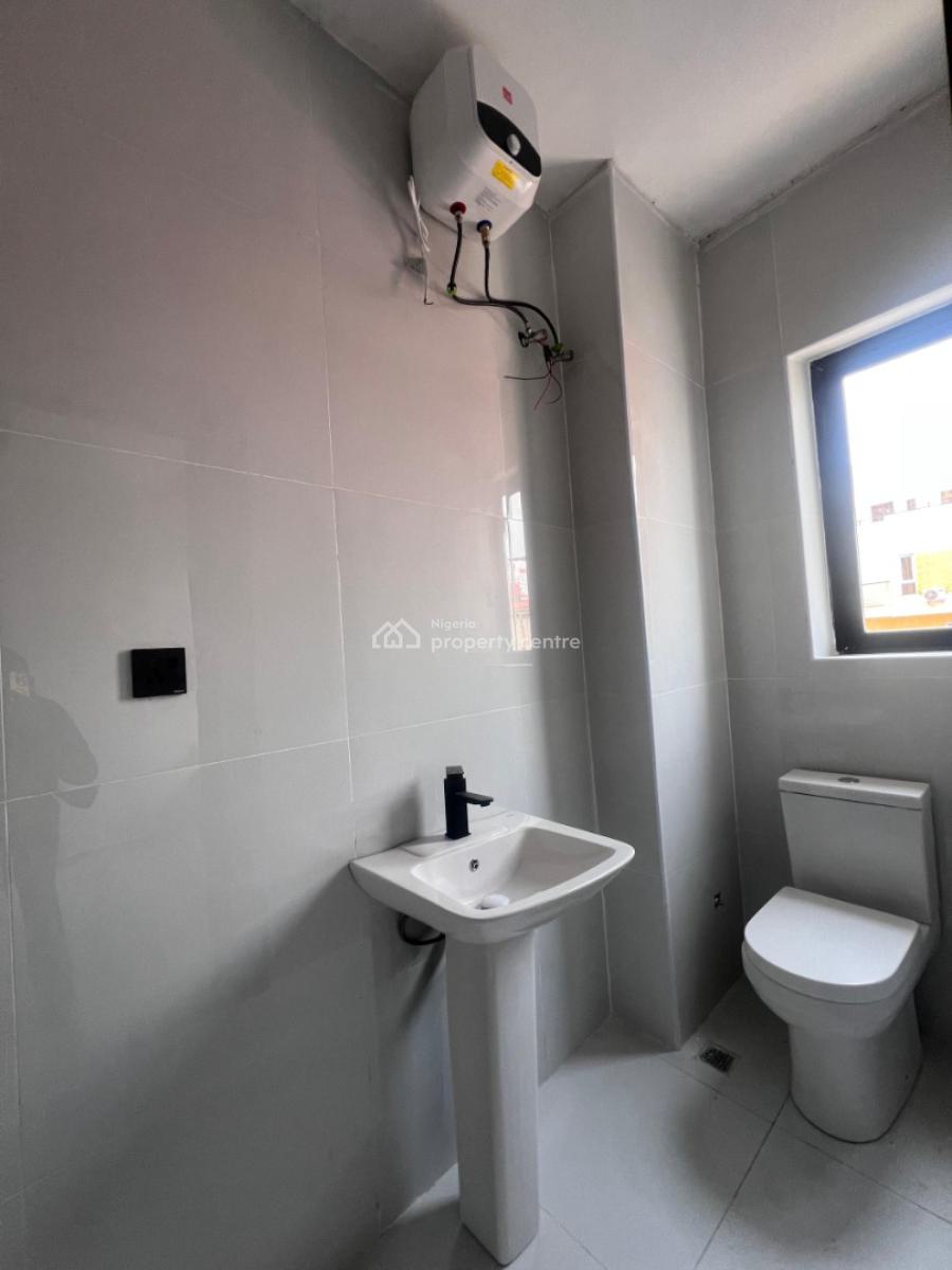 3 Bedroom Apartment Available, Off Freedom Way, Lekki, Lagos, Flat / Apartment for Sale