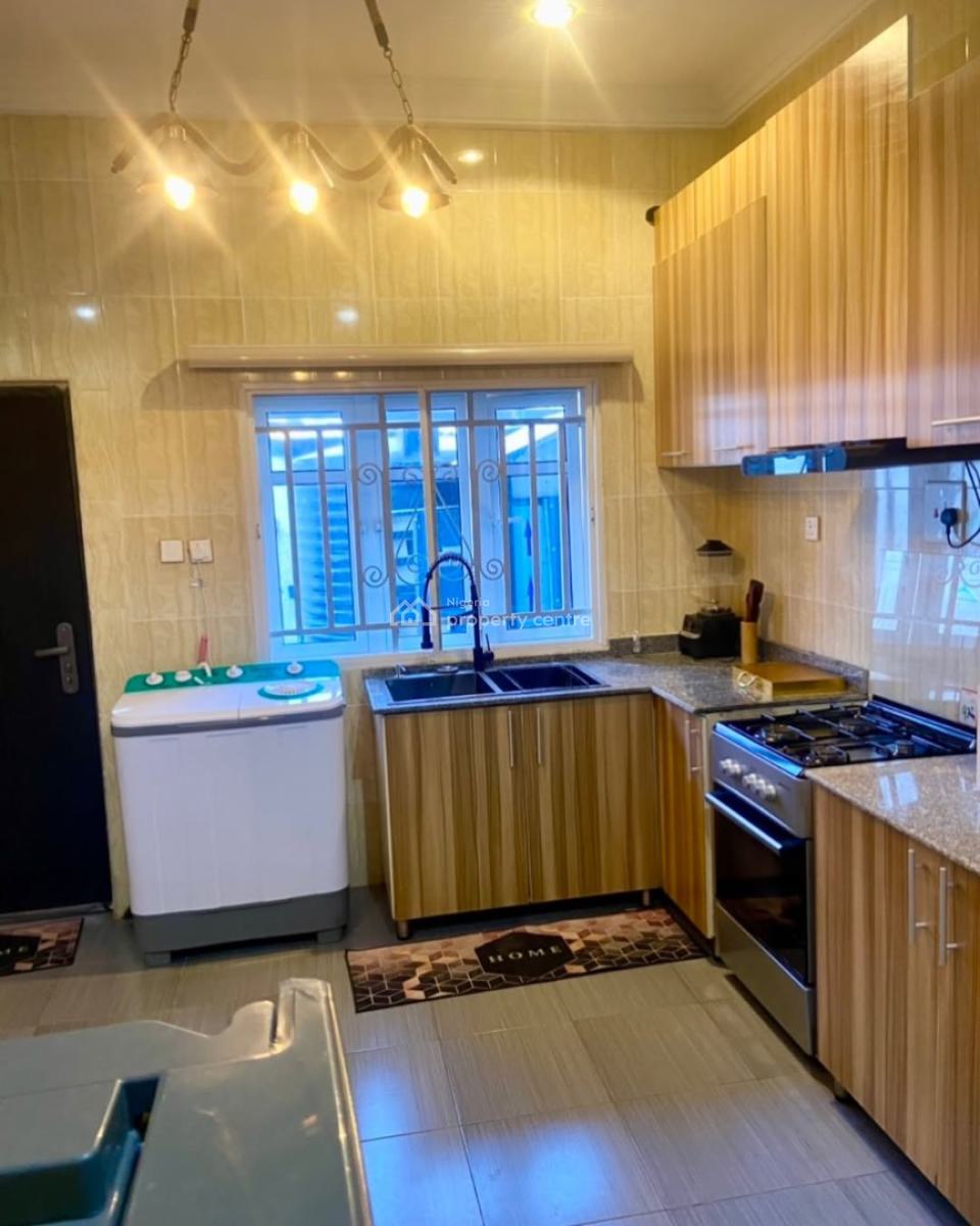 Nicely Furnished 4 Bedroom Apartment, Liberty Estate Phase 2, Enugu, Enugu, Flat / Apartment Short Let