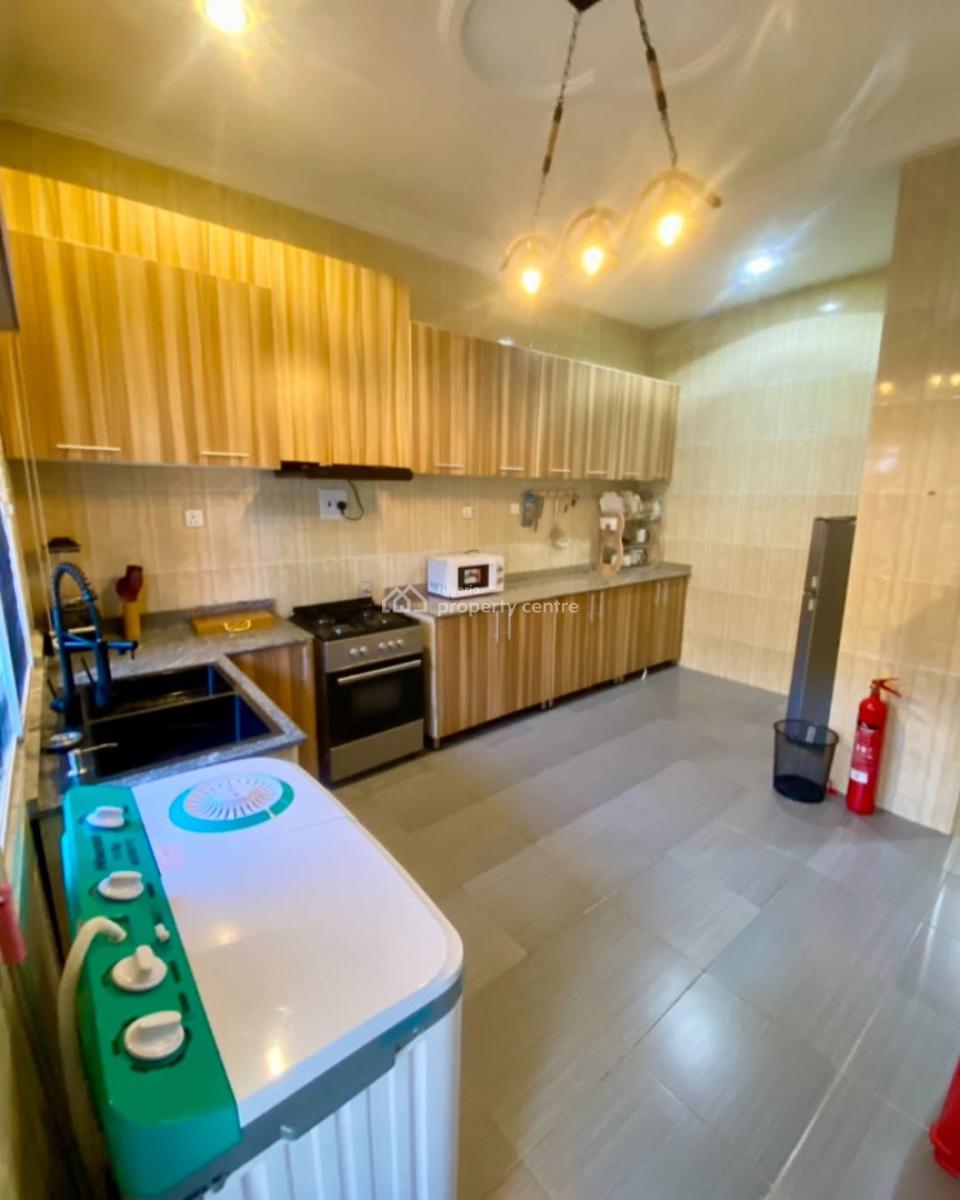 Nicely Furnished 4 Bedroom Apartment, Liberty Estate Phase 2, Enugu, Enugu, Flat / Apartment Short Let