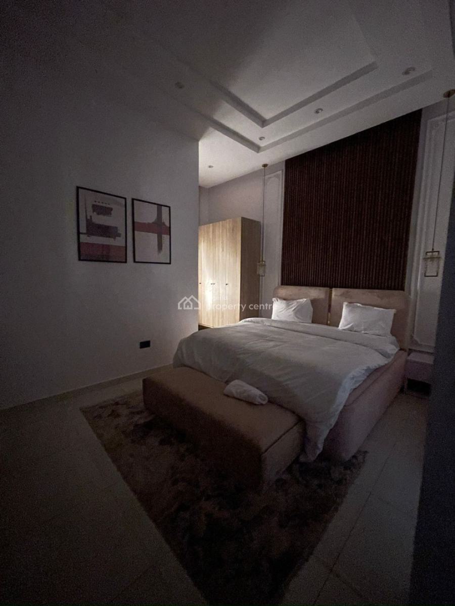 Lovely 3 Bedroom Apartment with Bq & Pool, Lekki Phase 1, Lekki, Lagos, Flat / Apartment for Rent