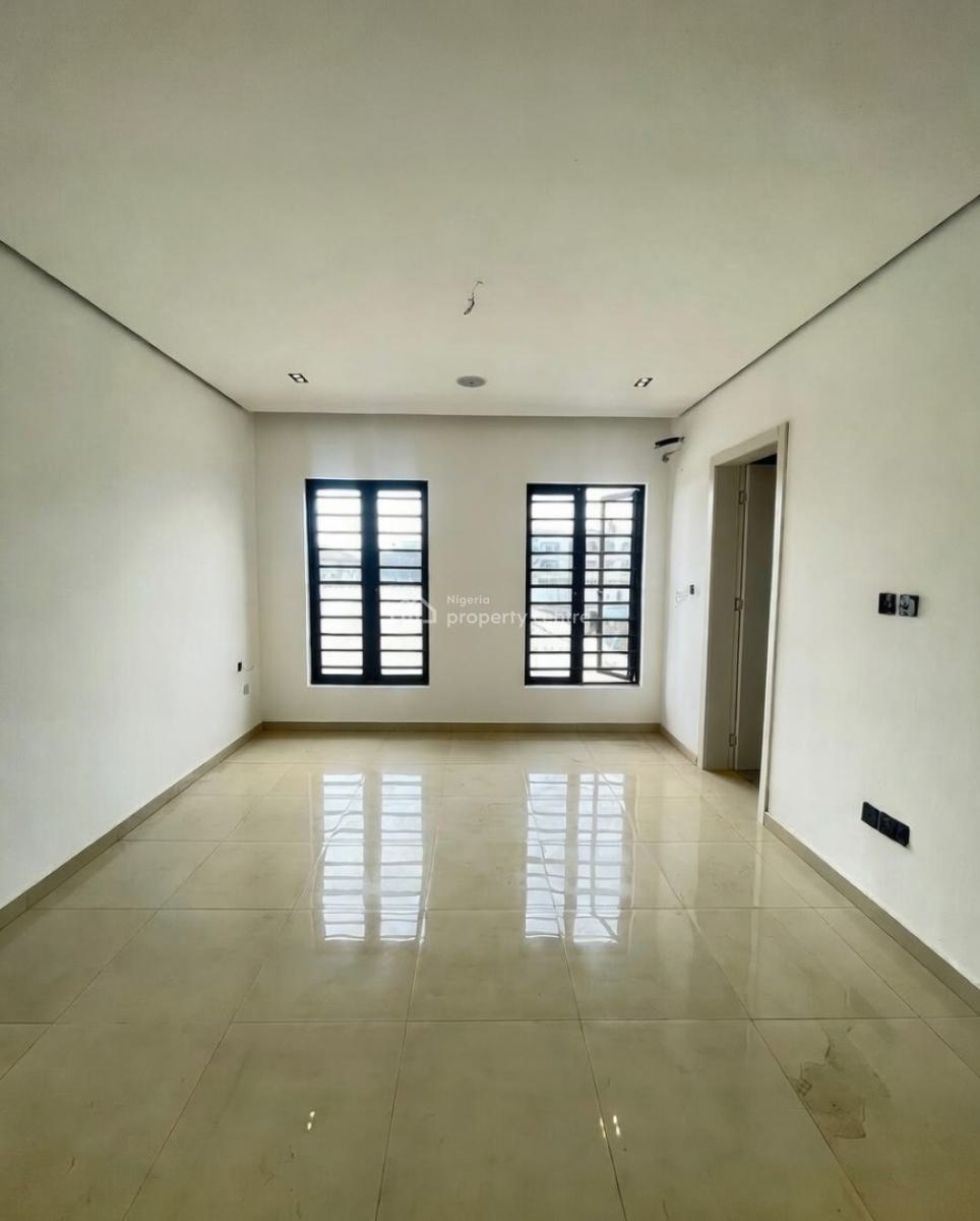 2 Bedroom Apartment, Lekki Phase 1, Lekki, Lagos, Block of Flats for Sale