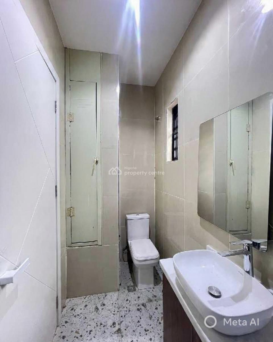 2 Bedroom Apartment, Lekki Phase 1, Lekki, Lagos, Block of Flats for Sale