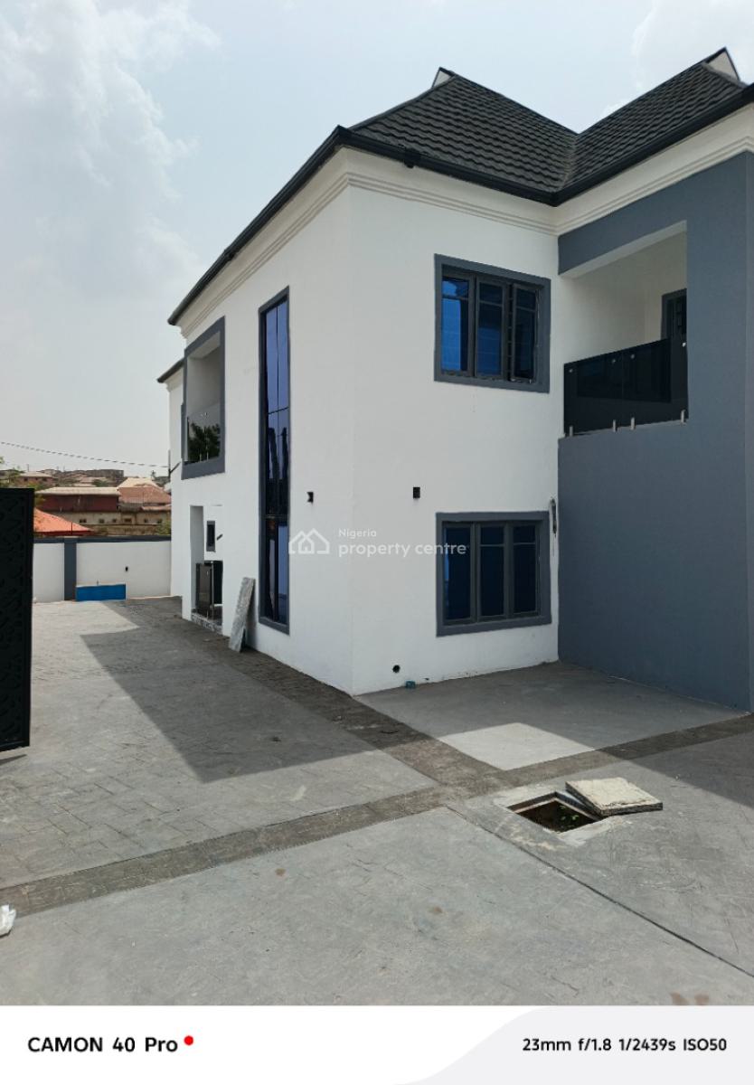 Fantastic Newly Built 6 Bedroom Duplex, Felele Straight, Challenge, Ibadan, Oyo, Detached Duplex for Sale