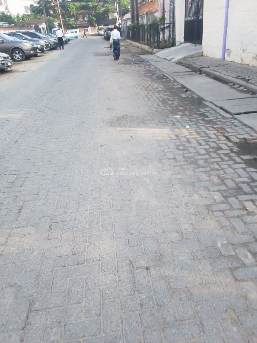 Mini Flat, Chevron Road, Lekki Expressway, Lekki, Lagos, Mini Flat (room and Parlour) for Rent