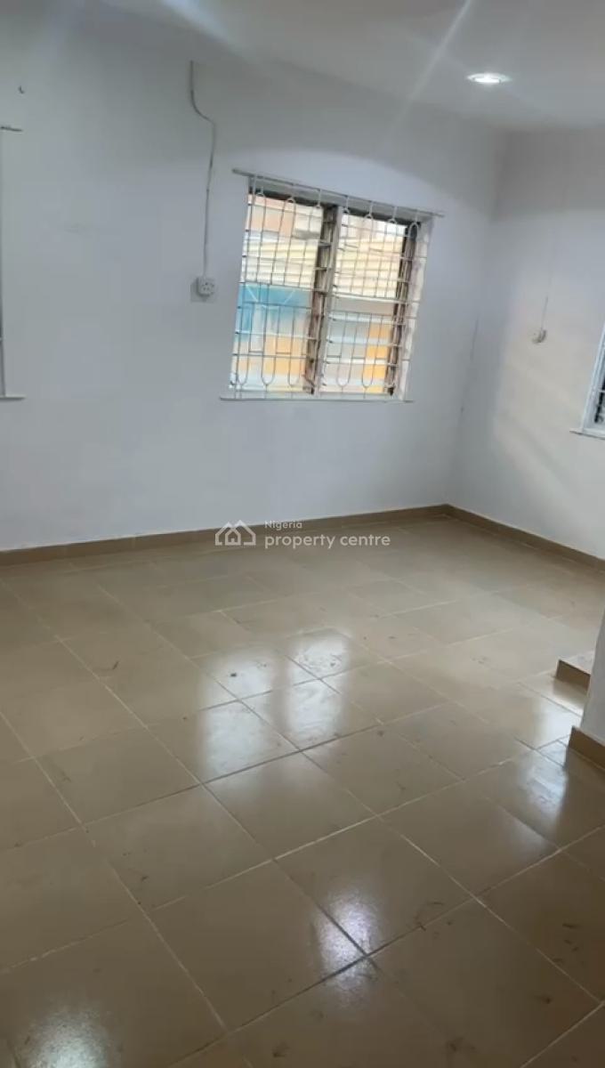 Lovely 3 Bedroom Apartment, Off Awolowo Way, Ikeja, Lagos, Flat / Apartment for Rent