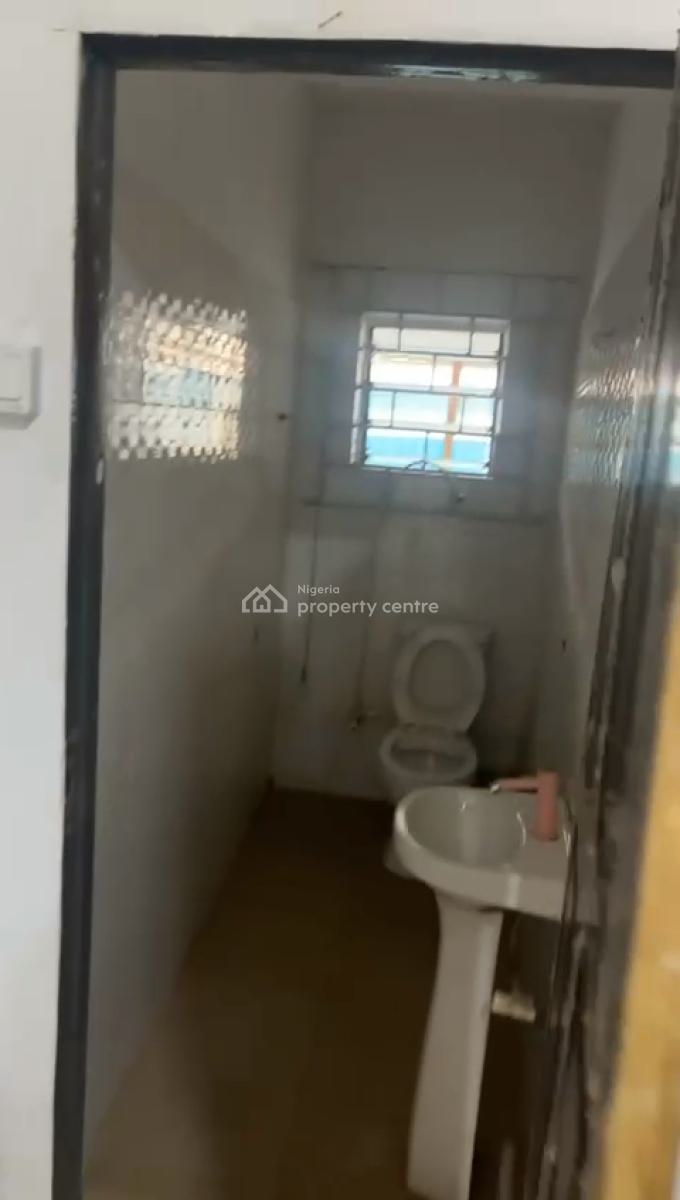 Lovely 3 Bedroom Apartment, Off Awolowo Way, Ikeja, Lagos, Flat / Apartment for Rent