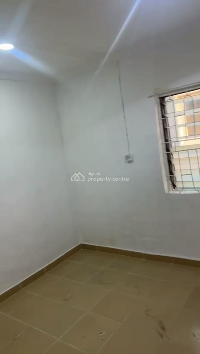 Lovely 3 Bedroom Apartment, Off Awolowo Way, Ikeja, Lagos, Flat / Apartment for Rent