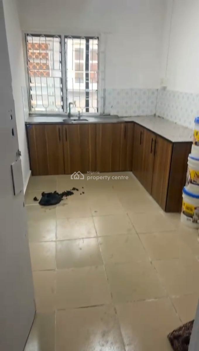 Lovely 3 Bedroom Apartment, Off Awolowo Way, Ikeja, Lagos, Flat / Apartment for Rent