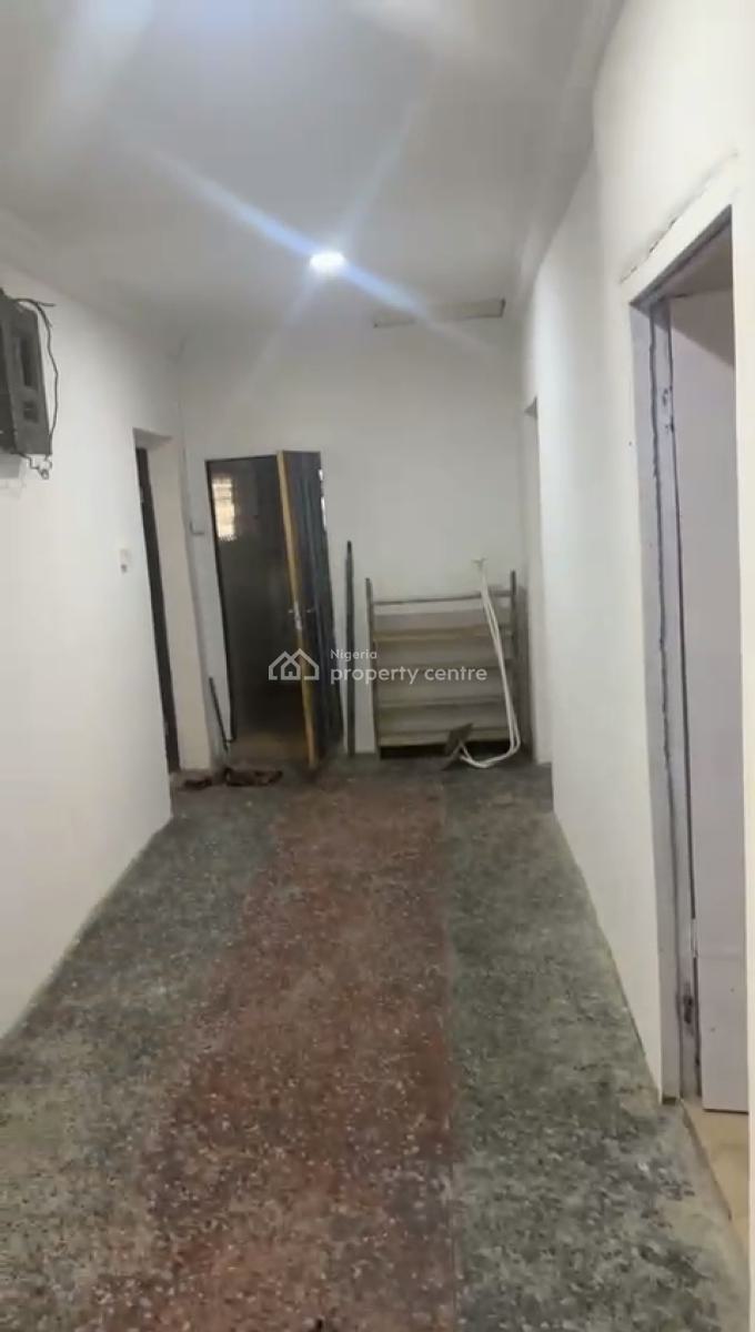 Lovely 3 Bedroom Apartment, Off Awolowo Way, Ikeja, Lagos, Flat / Apartment for Rent