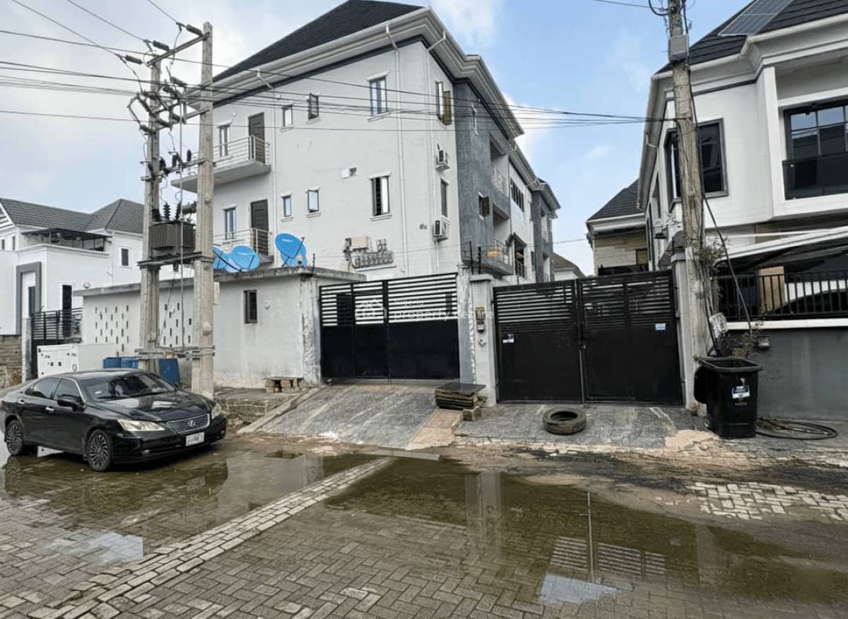 Beautiful Spacious 2bedrooms Apartment Upstairs in an Estate, Gated Estate Chevron Alternative, Lekki, Lagos, Flat / Apartment for Rent