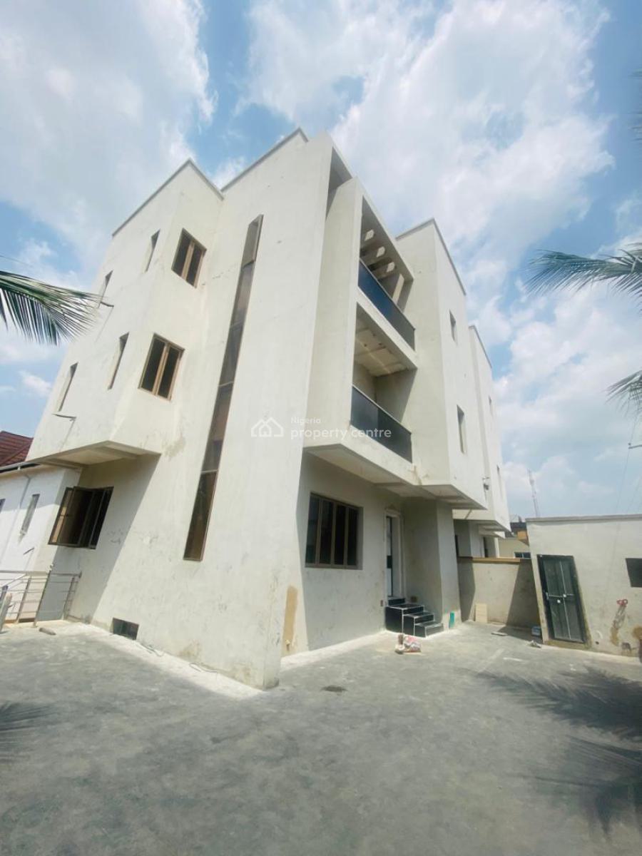 Luxurious 5 Bedroom Fully Detached with Underground Bq, Gra, Phase 2,, Gra Phase 2, Magodo, Lagos, Detached Duplex for Sale