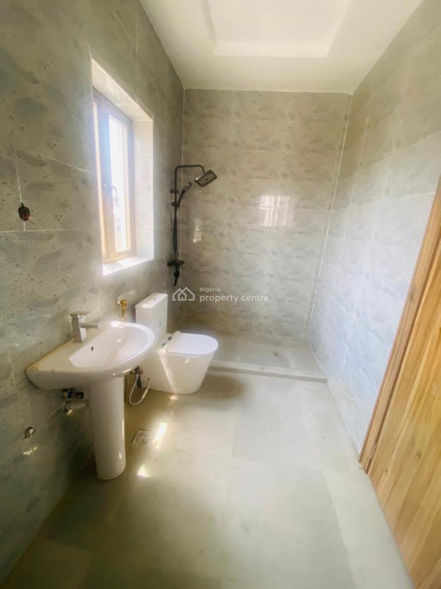 Luxurious 5 Bedroom Fully Detached with Underground Bq, Gra, Phase 2,, Gra Phase 2, Magodo, Lagos, Detached Duplex for Sale