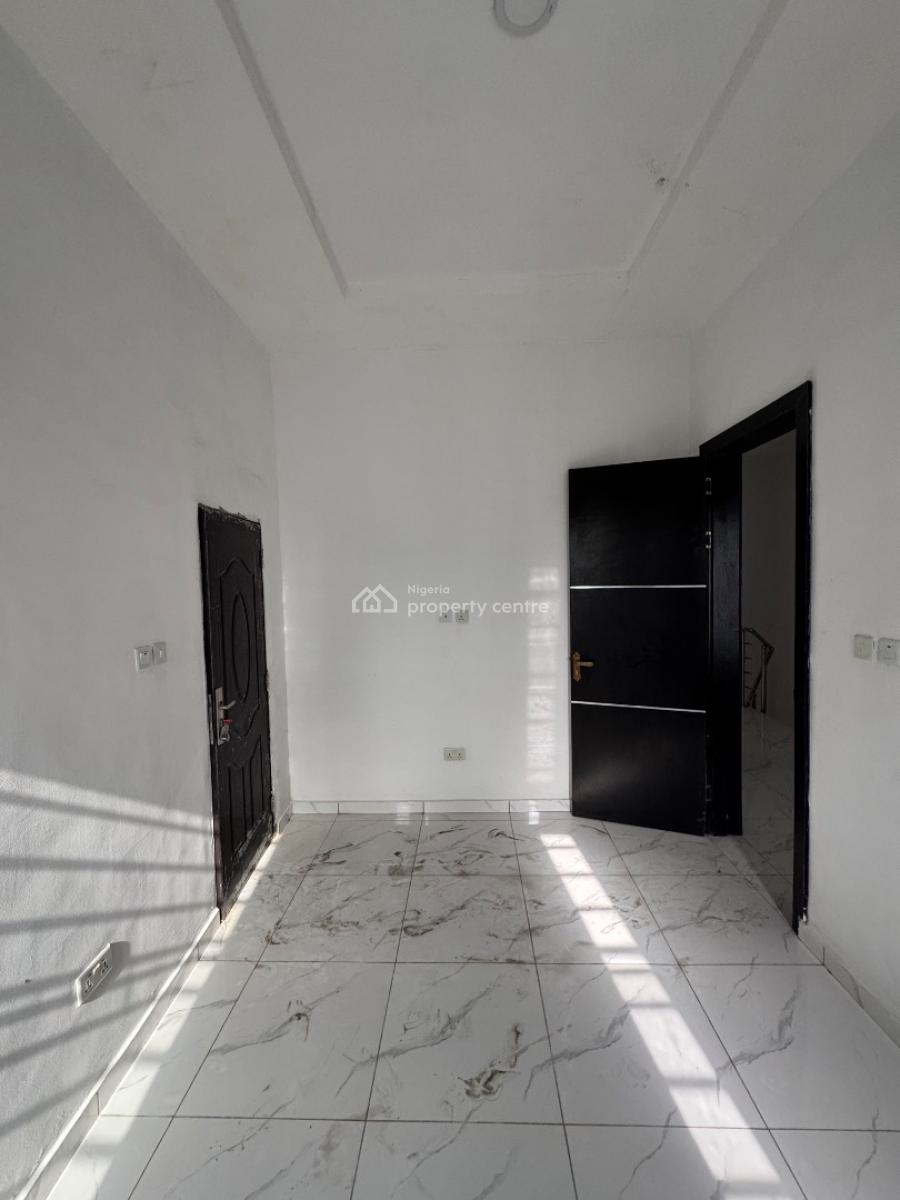𝐍𝐄𝐖 4 𝐁𝐄𝐃𝐑𝐎𝐎𝐌 𝐒𝐄𝐌𝐈 𝐃𝐄𝐓𝐀𝐂𝐇𝐄𝐃 𝐃𝐔𝐏𝐋𝐄𝐗, Ajah, Lagos, Ajah, Lagos, Semi-detached Duplex for Rent