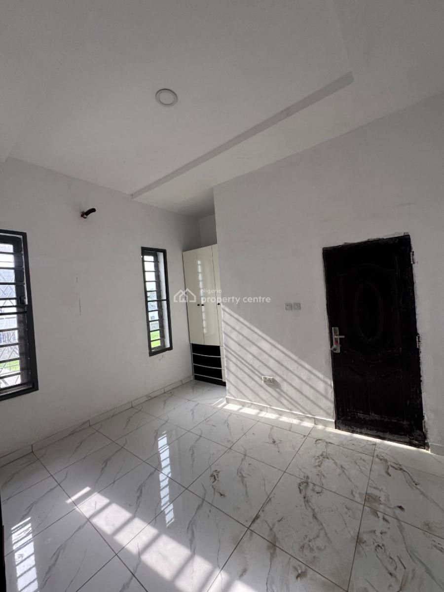 𝐍𝐄𝐖 4 𝐁𝐄𝐃𝐑𝐎𝐎𝐌 𝐒𝐄𝐌𝐈 𝐃𝐄𝐓𝐀𝐂𝐇𝐄𝐃 𝐃𝐔𝐏𝐋𝐄𝐗, Ajah, Lagos, Ajah, Lagos, Semi-detached Duplex for Rent