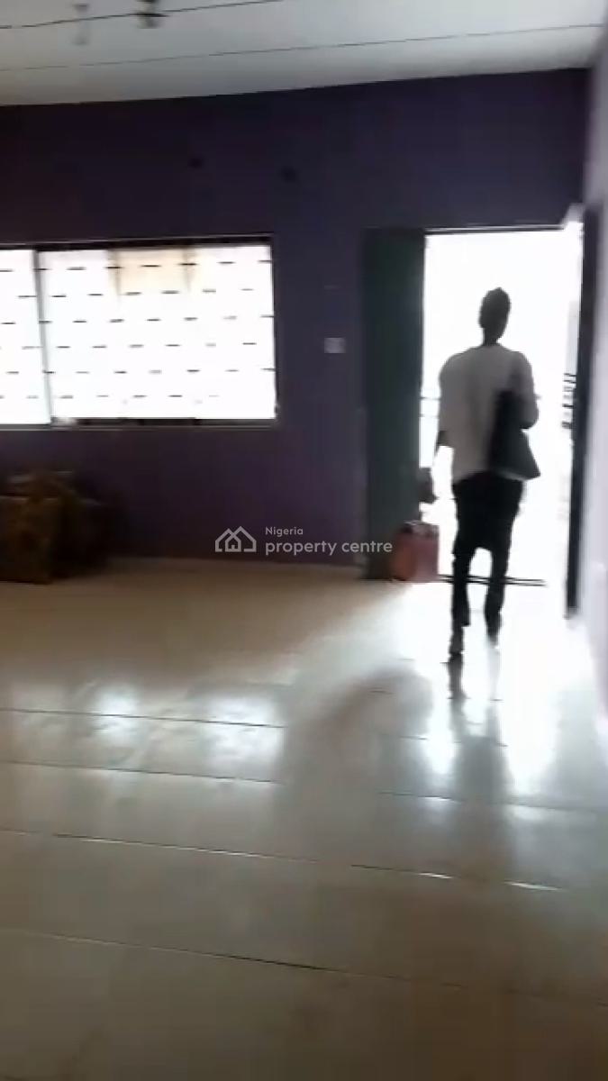 Lovely 3 Bedroom Apartment, New Oko Oba, New Oko-oba, Agege, Lagos, Flat / Apartment for Rent