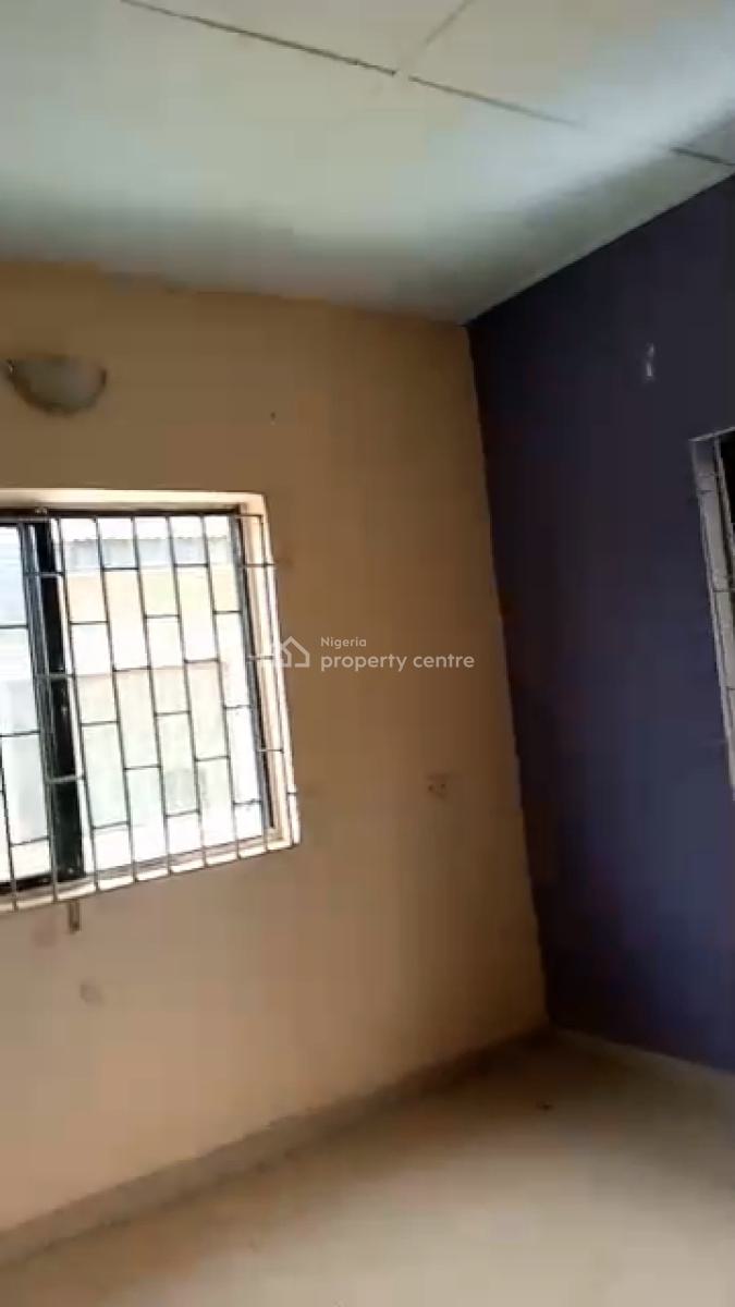 Lovely 3 Bedroom Apartment, New Oko Oba, New Oko-oba, Agege, Lagos, Flat / Apartment for Rent