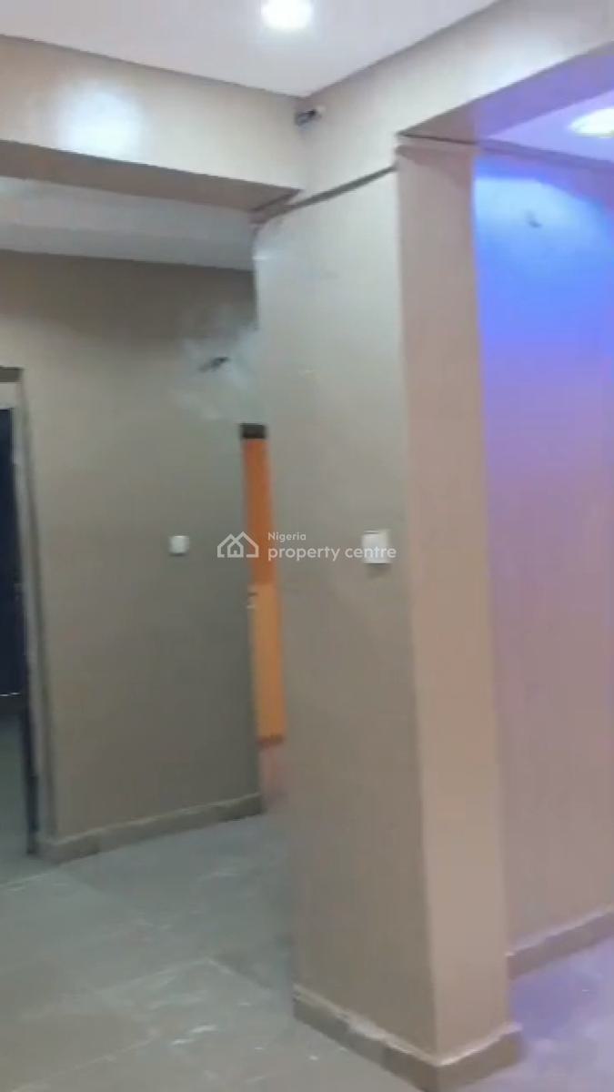 Lovely 2 Bedroom Apartment (ensuite), New Oko Oba, New Oko-oba, Agege, Lagos, Flat / Apartment for Rent