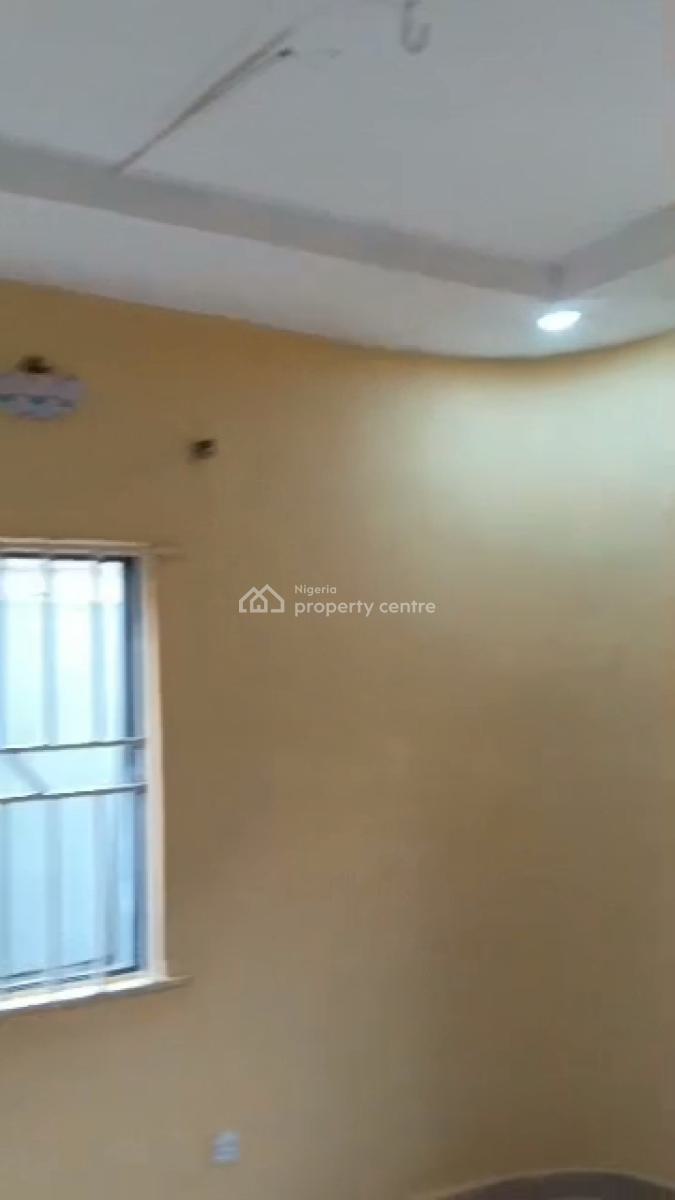 Lovely 2 Bedroom Apartment (ensuite), New Oko Oba, New Oko-oba, Agege, Lagos, Flat / Apartment for Rent