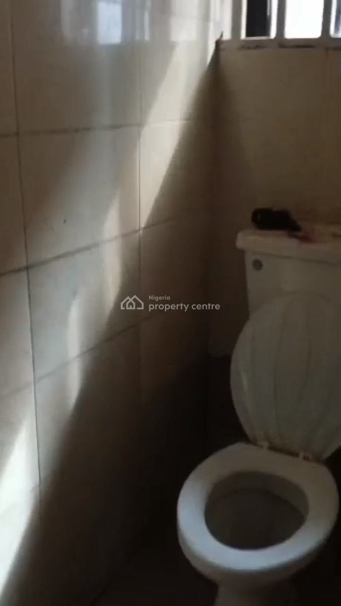 Lovely 2 Bedroom Apartment (ensuite), New Oko Oba, New Oko-oba, Agege, Lagos, Flat / Apartment for Rent