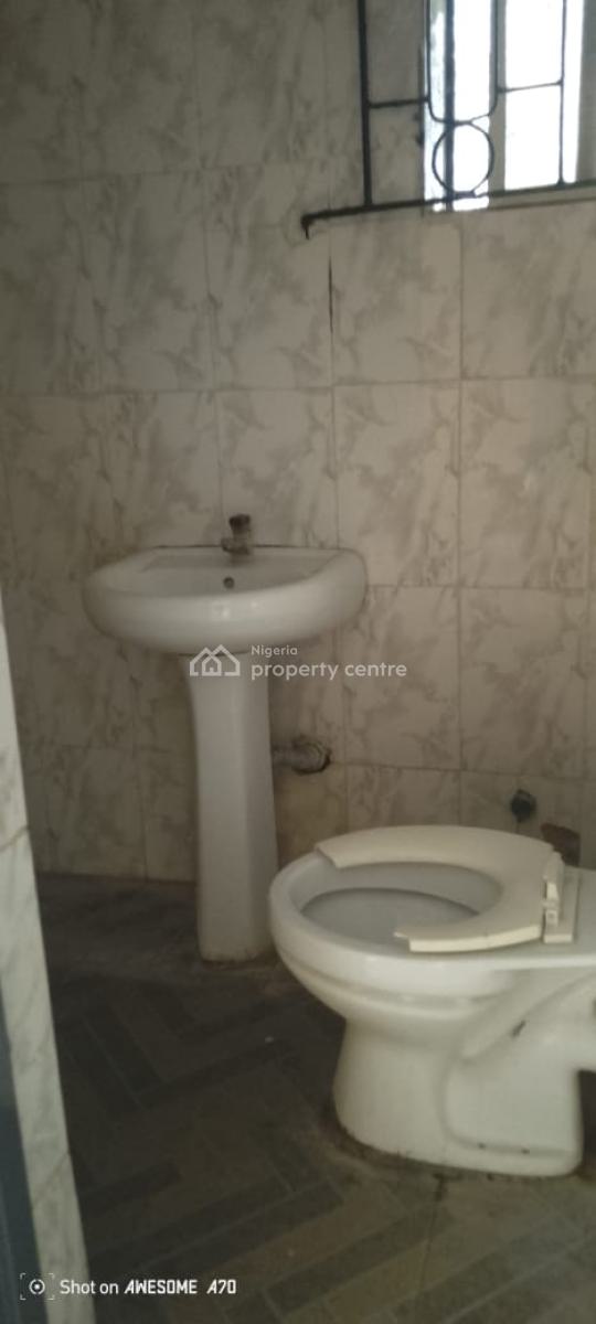 Unique 3 Bedroom Flat in a Serene Environment, Oyadiran Estate, Yaba, Lagos, Flat / Apartment for Rent