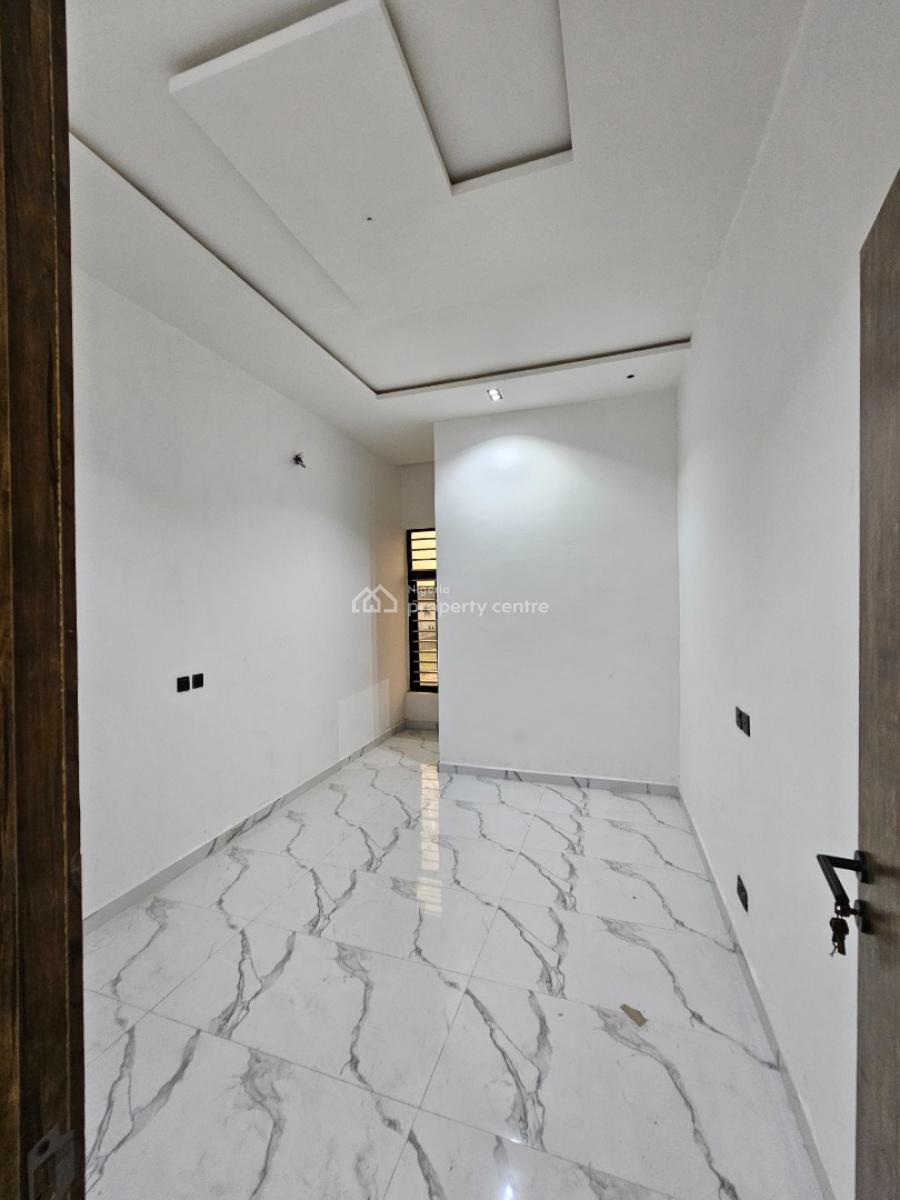 Self Compound 3bedroom Terrace Duplex with Bq, Ikota, Lekki, Lagos, Terraced Duplex for Sale