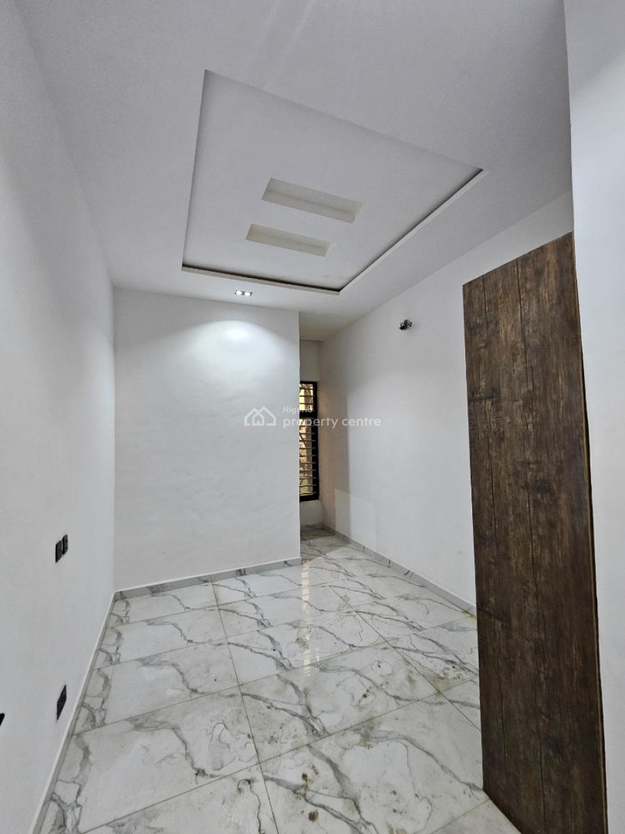 Self Compound 3bedroom Terrace Duplex with Bq, Ikota, Lekki, Lagos, Terraced Duplex for Sale