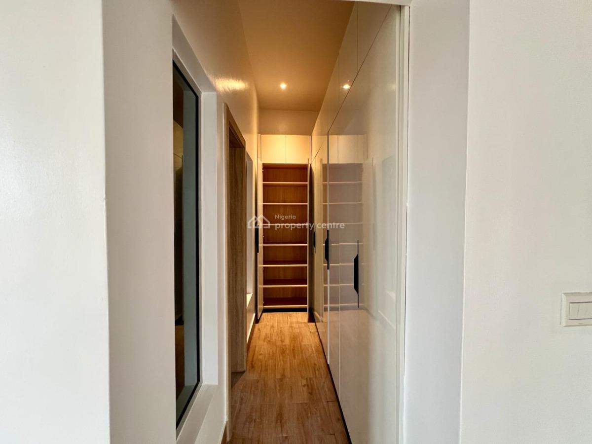 Luxury 3 Bedroom with Swimming Pool and Gym, Off Rock Drive Street., Lekki Phase 1, Lekki, Lagos, Flat / Apartment for Rent