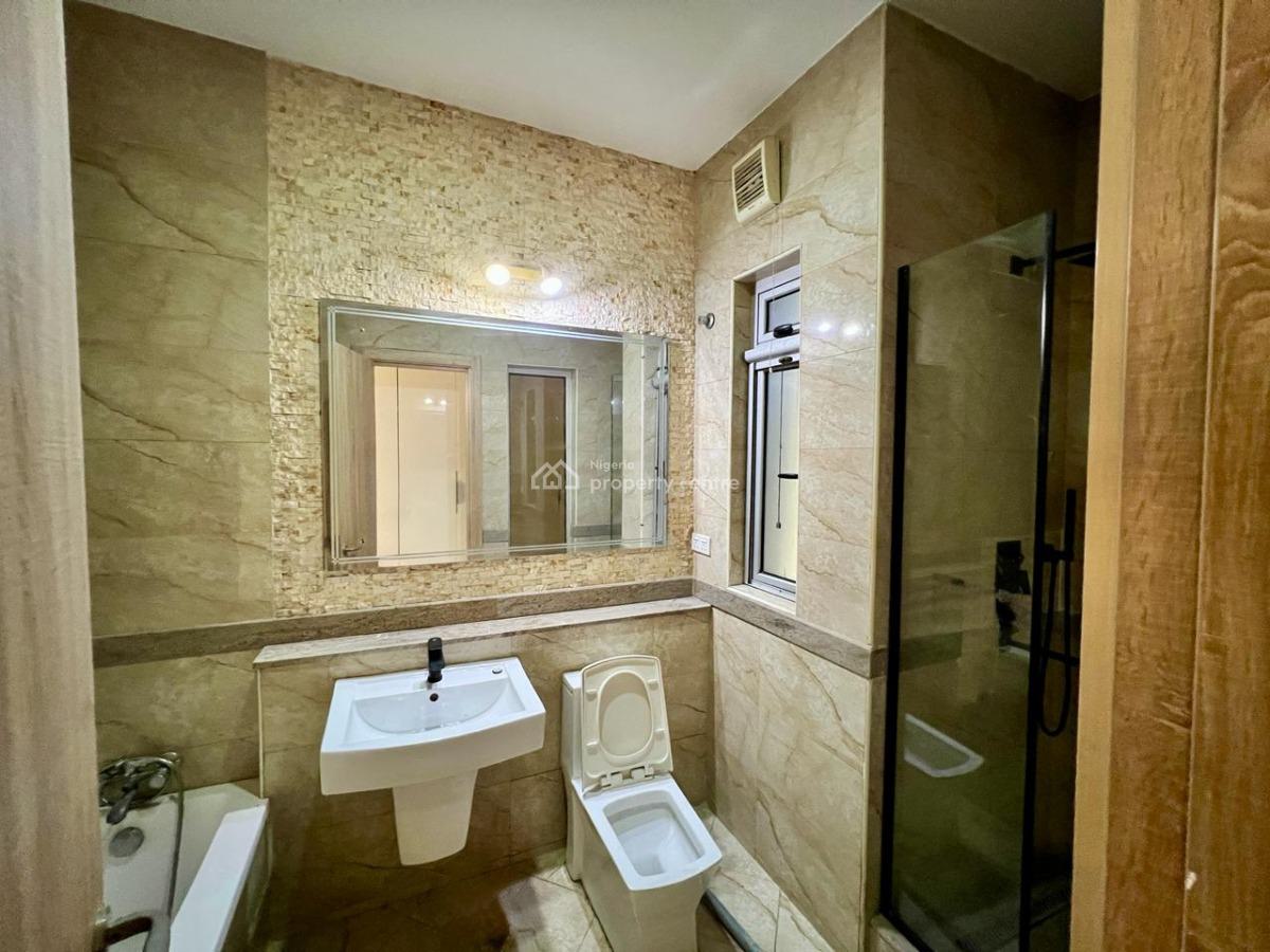 Luxury 3 Bedroom with Swimming Pool and Gym, Off Rock Drive Street., Lekki Phase 1, Lekki, Lagos, Flat / Apartment for Rent