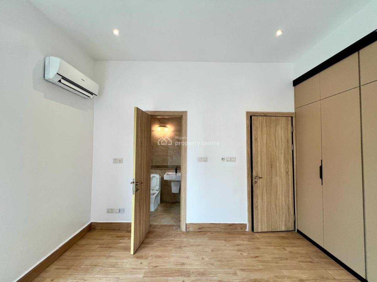 Luxury 3 Bedroom with Swimming Pool and Gym, Off Rock Drive Street., Lekki Phase 1, Lekki, Lagos, Flat / Apartment for Rent