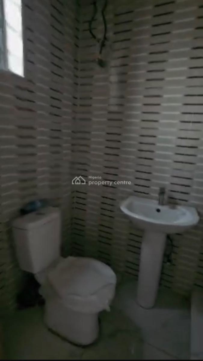 5bedroom Terrace Duplex with Fitted Kitchen with Amenities, Chevron, Lekki Expressway, Lekki, Lagos, Terraced Duplex for Rent