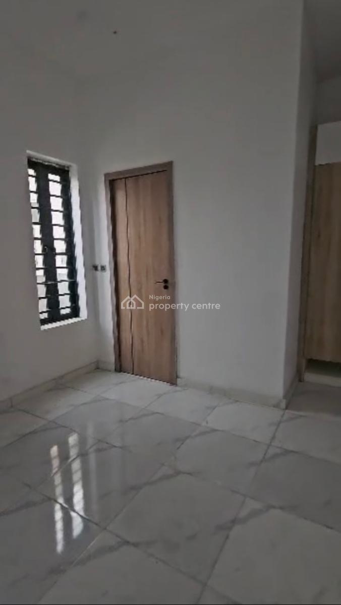 5bedroom Terrace Duplex with Fitted Kitchen with Amenities, Chevron, Lekki Expressway, Lekki, Lagos, Terraced Duplex for Rent