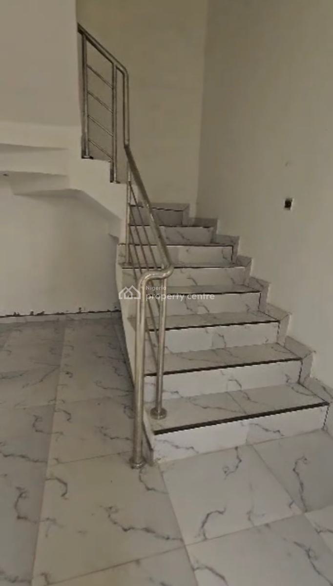 5bedroom Terrace Duplex with Fitted Kitchen with Amenities, Chevron, Lekki Expressway, Lekki, Lagos, Terraced Duplex for Rent