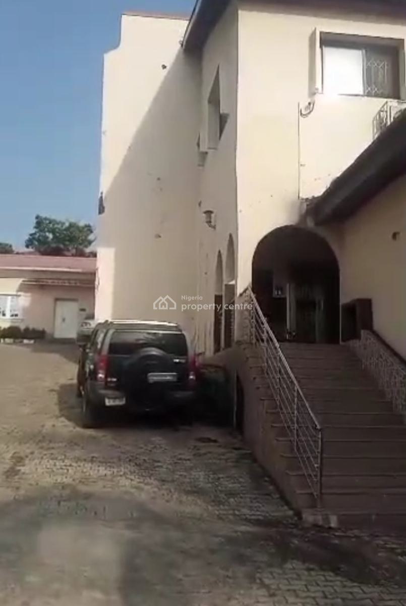 7 Bedroom Duplex and 4 Rooms Guest Wings, All Ensuit, Asokoro District, Abuja, Detached Duplex for Sale