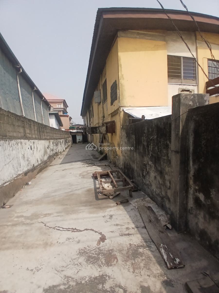 4nos of 4bedroom Flat Along Bab Animashaun Road, Bab Animashaun,, Surulere, Lagos, Block of Flats for Sale