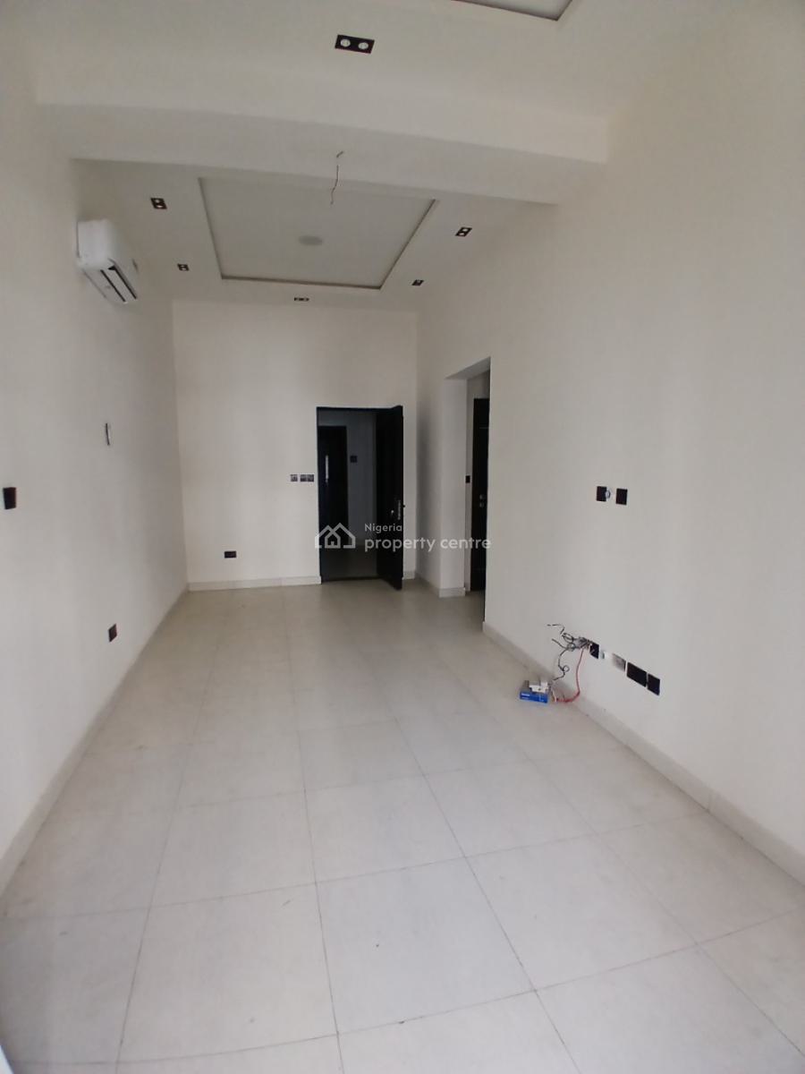New and Serviced with 24/7 Power Supply 2 Sizeable 2 Bedroom En-suite, Lekki Phase 1, Lekki, Lagos, Flat / Apartment for Sale