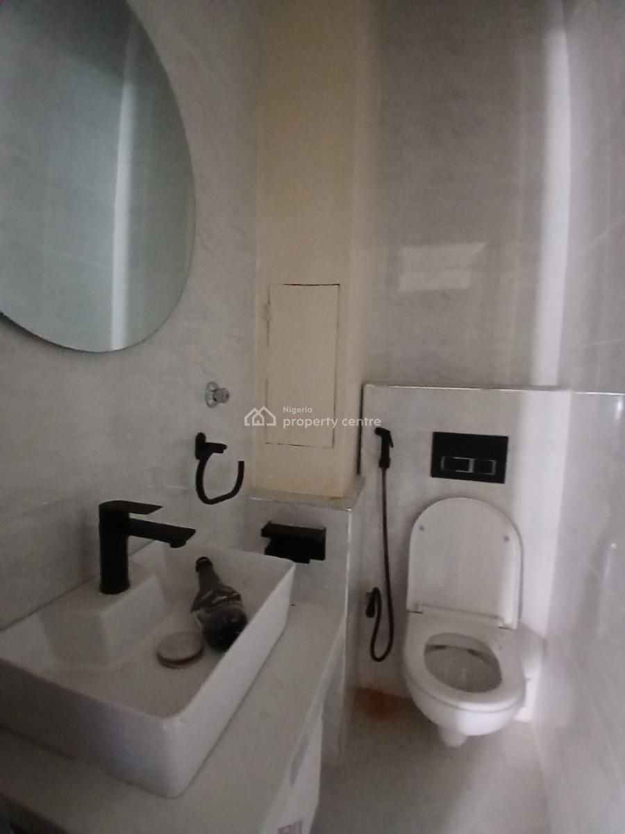 New and Serviced with 24/7 Power Supply 2 Sizeable 2 Bedroom En-suite, Lekki Phase 1, Lekki, Lagos, Flat / Apartment for Sale