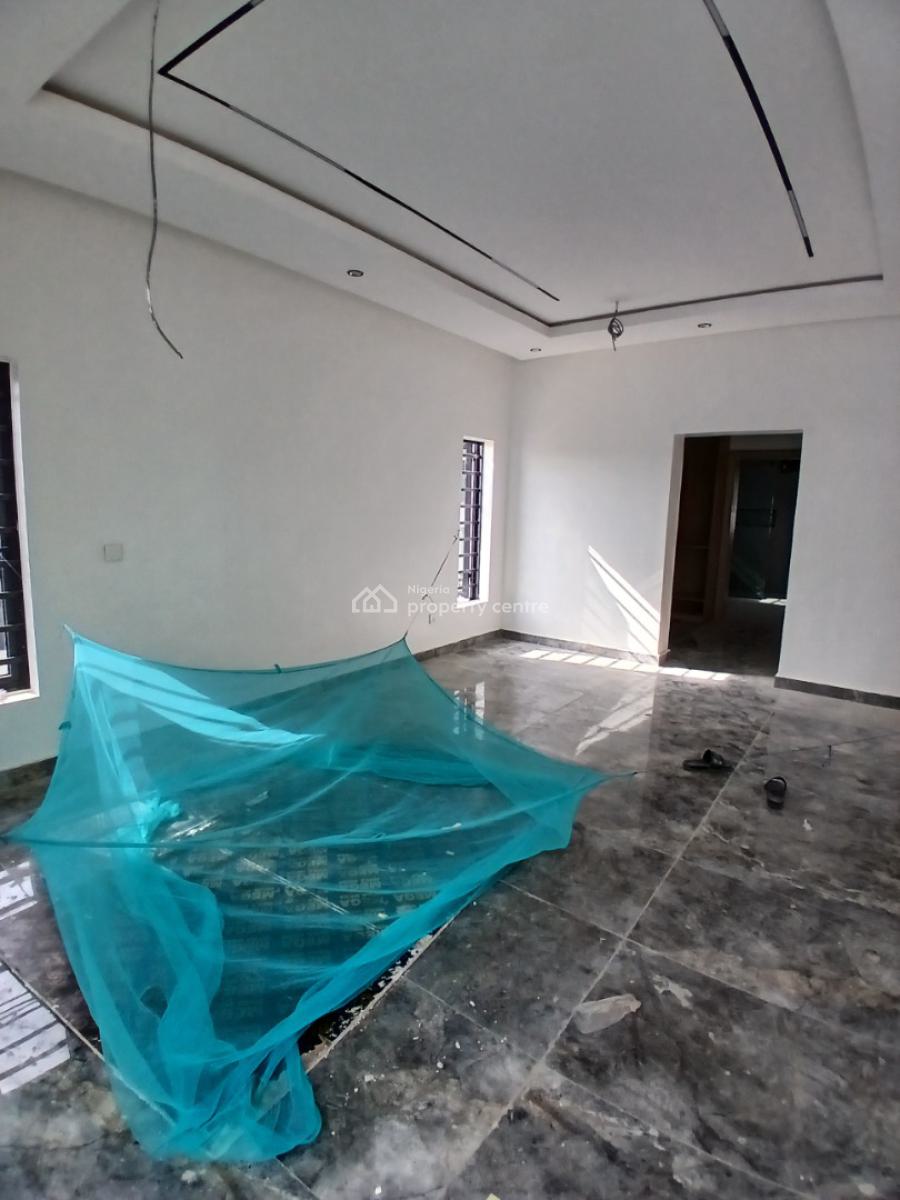 4, Lekki Phase 1, Lekki, Lagos, Terraced Duplex for Sale